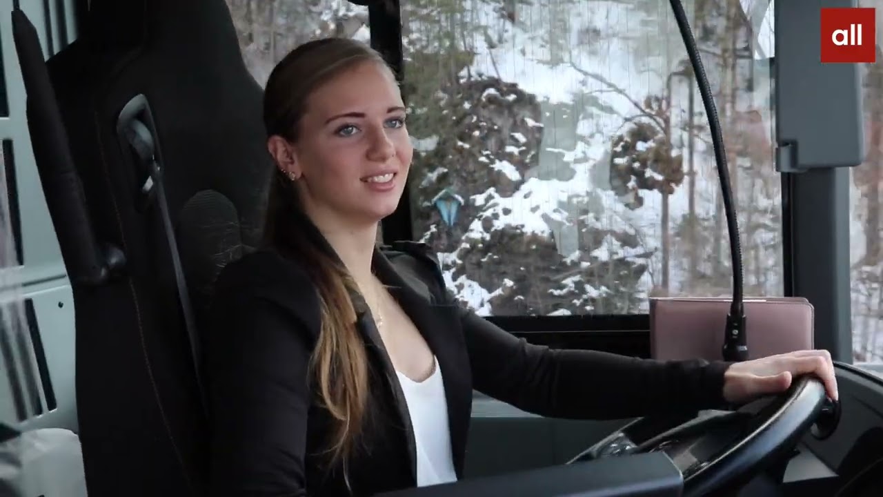 Jüngste Busfahrerin(22) im Allgäu – Vom Büro auf die Straße