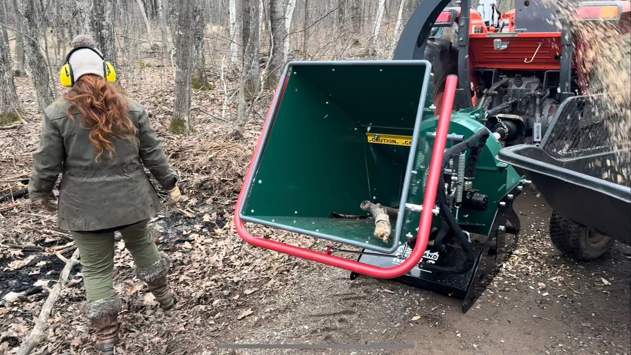 #218 NEW Woodland Mills Wood Chipper First Use / It will pay for itself quickly around here