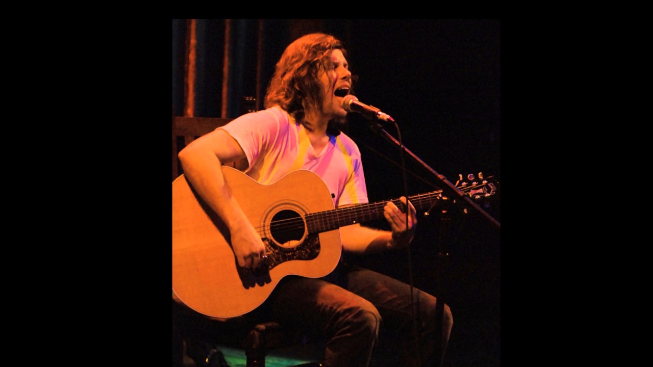 Dax Riggs singing 