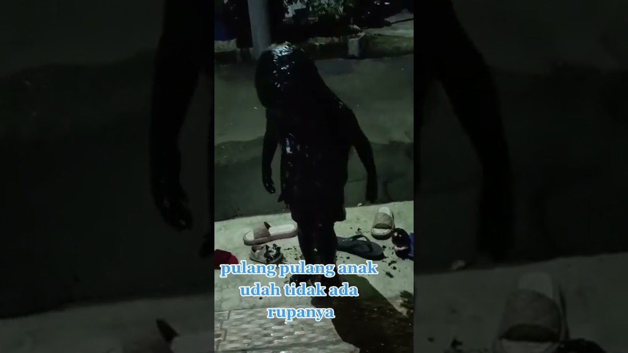 Anak kecil kecebur got #shorts #tiktok #viral #lucu #ngakak #cctv #terekam #imaddictedto #meme