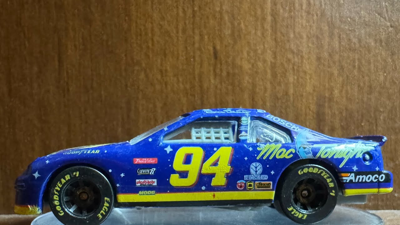 Bill Elliott 1997 McDonalds/Mac Tonight 1:64 diecast review