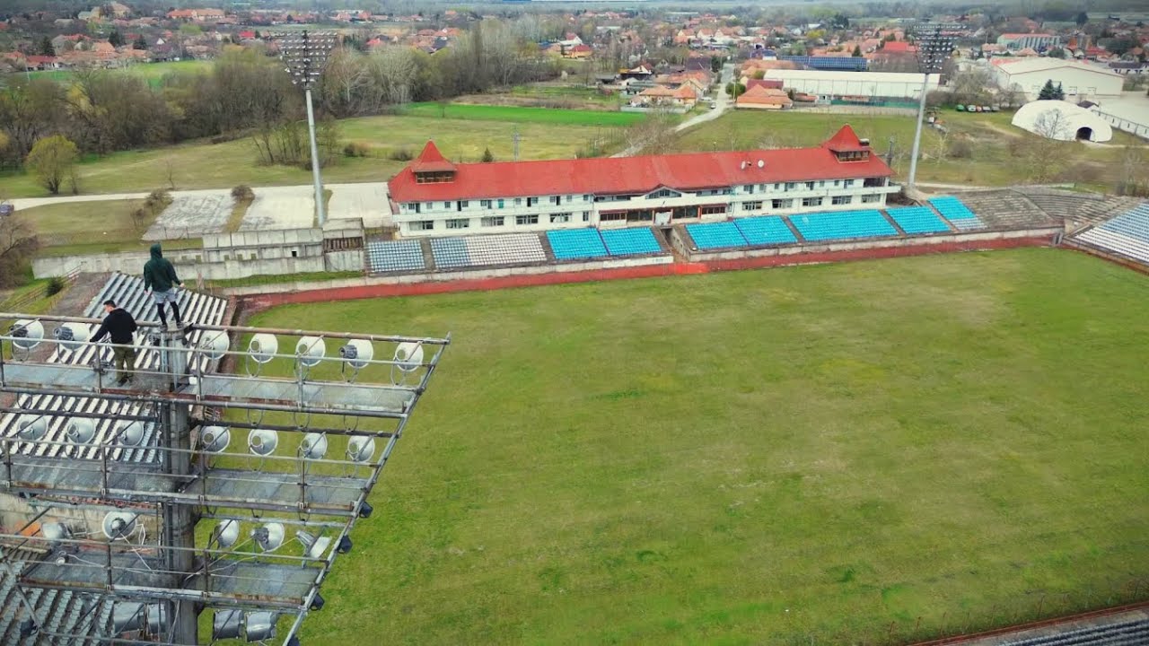 Megnéztünk Egy Elhagyatott Stadiont! [Stadler Stadion]