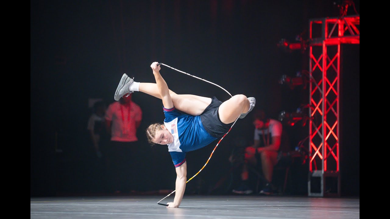 Lauren Ellis wins the Single Rope Individual Freestyle Female category