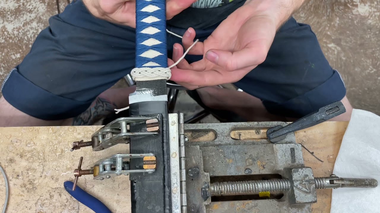 Tying a Turks head knot as a Guard.