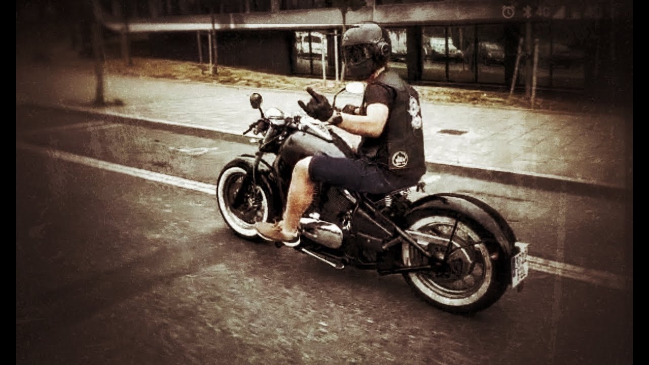 VN800 Bobber