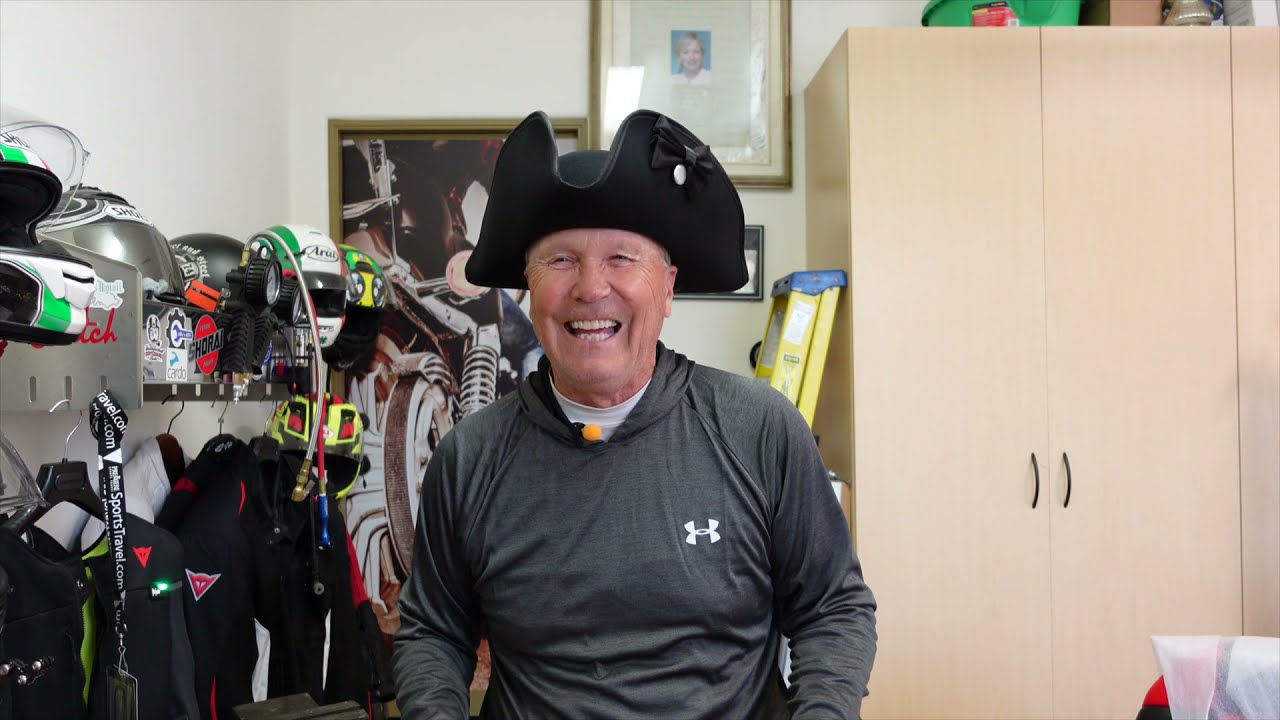 2021 Aprilia Updates, From the Man Cave! Touring Windshield Install & Cardo Free Com    HD 1080p