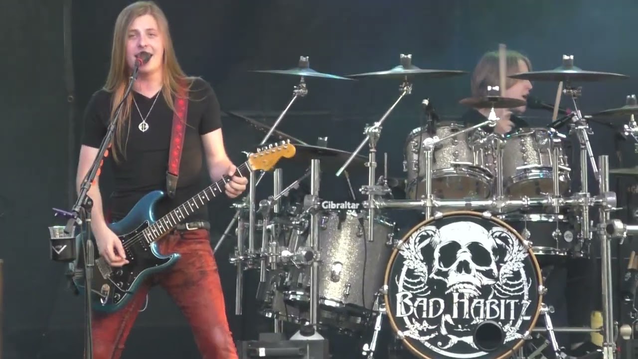 Bad Habitz - New Girl Now (Honeymoon Suite cover) @Village Square - Ripon, WI - 6/16/2023
