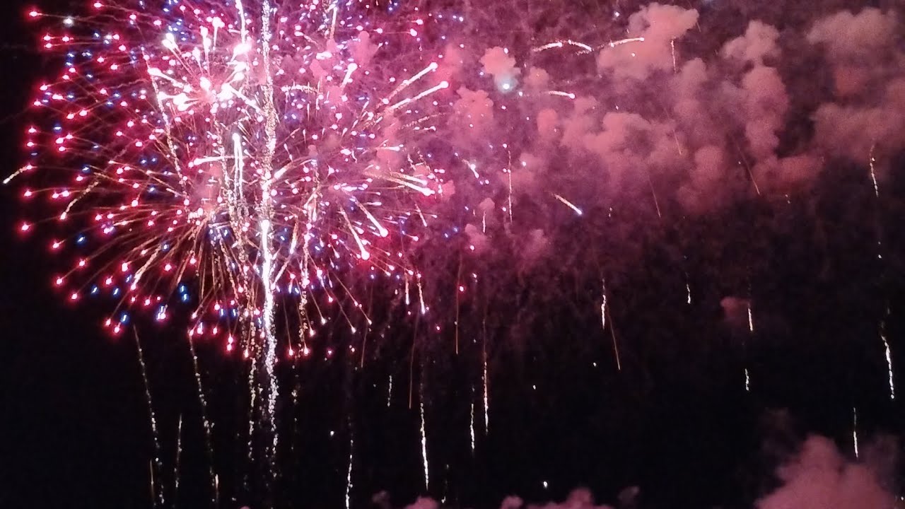 Pensacola Beach, FL New Year's Eve Fireworks 12/31/2025