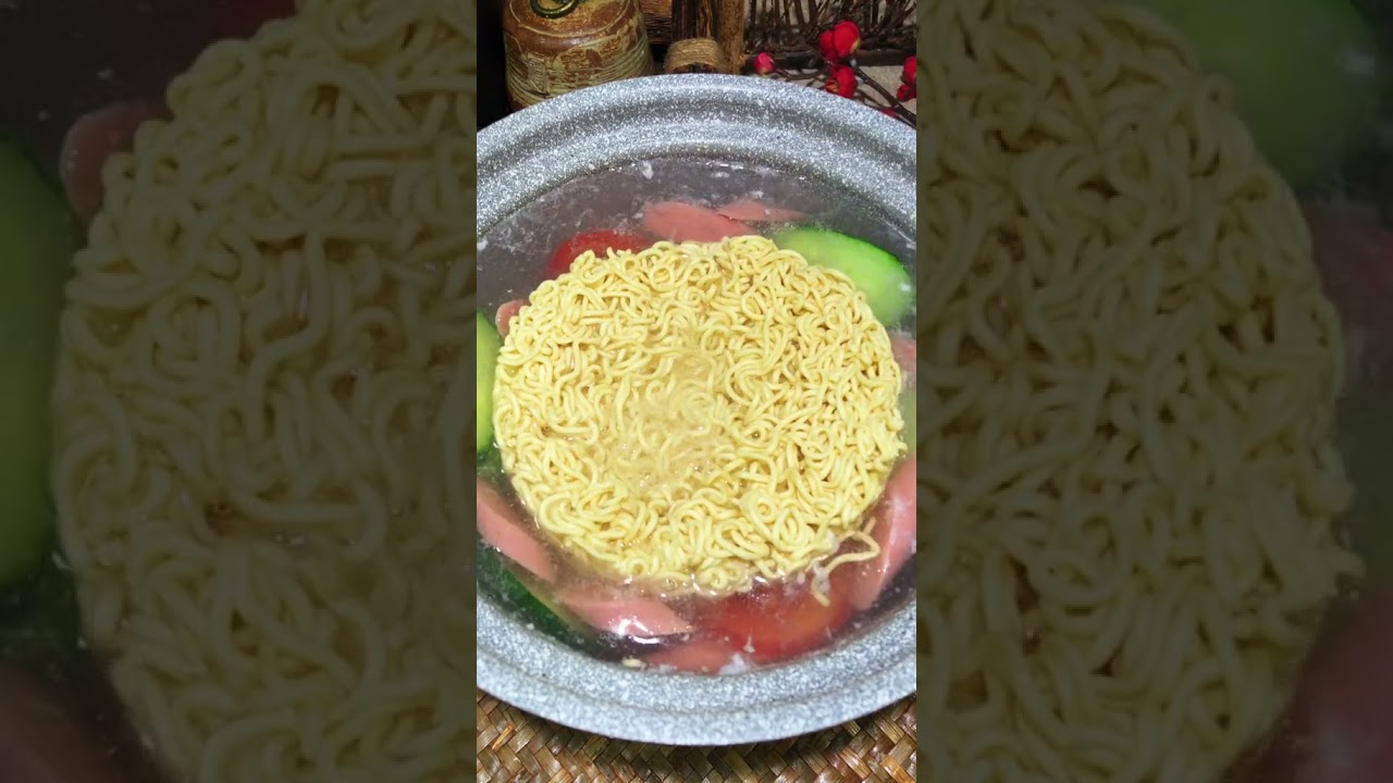 Today, I will not make limericks  Try Yu Qian's instant noodles, it is delicious