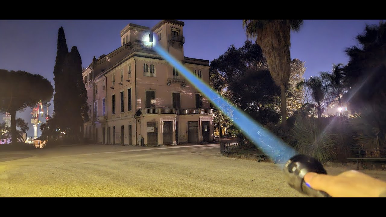 Nitecore P40 -  Ultra Long Throw Flashlight