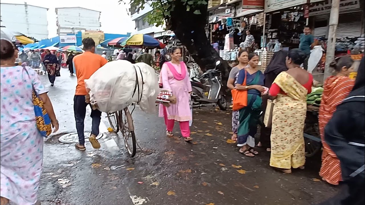 Wolking Around Sewri Cross Road Mumbai ll Mumbai Slum Life ll Sulms of Mumbai