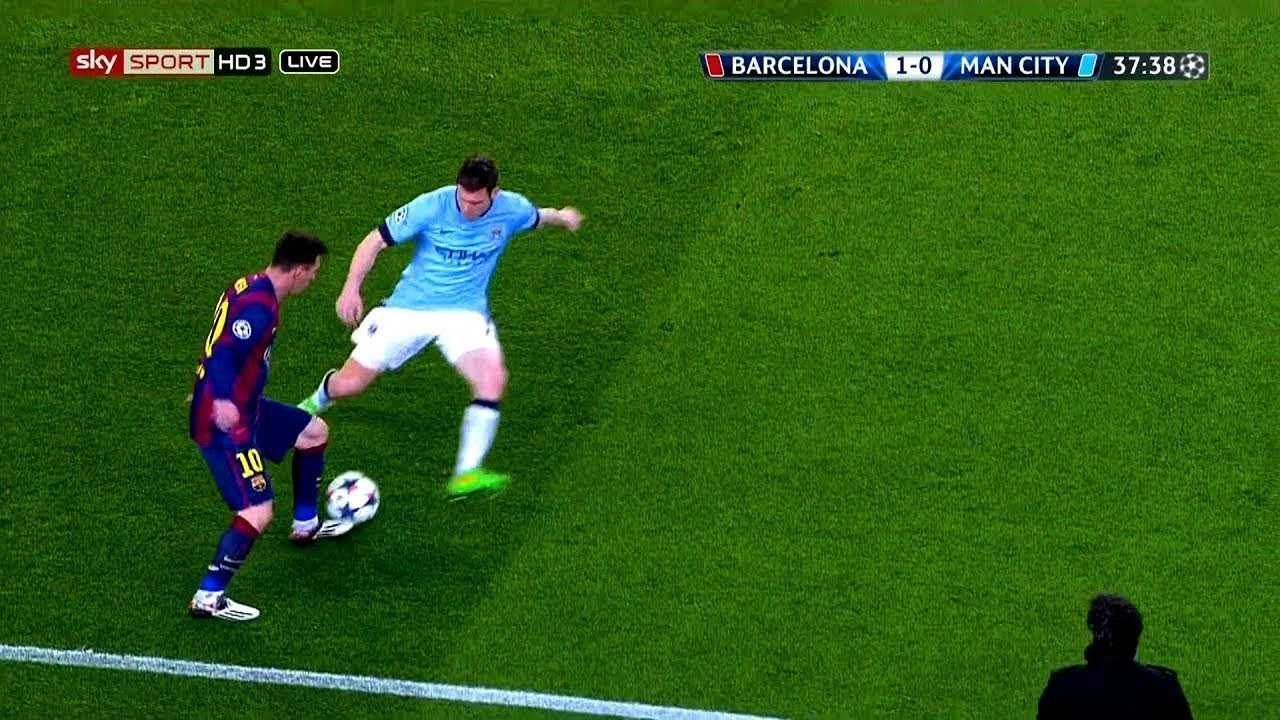 Lionel Messi invents dribbling never seen in football!!!
