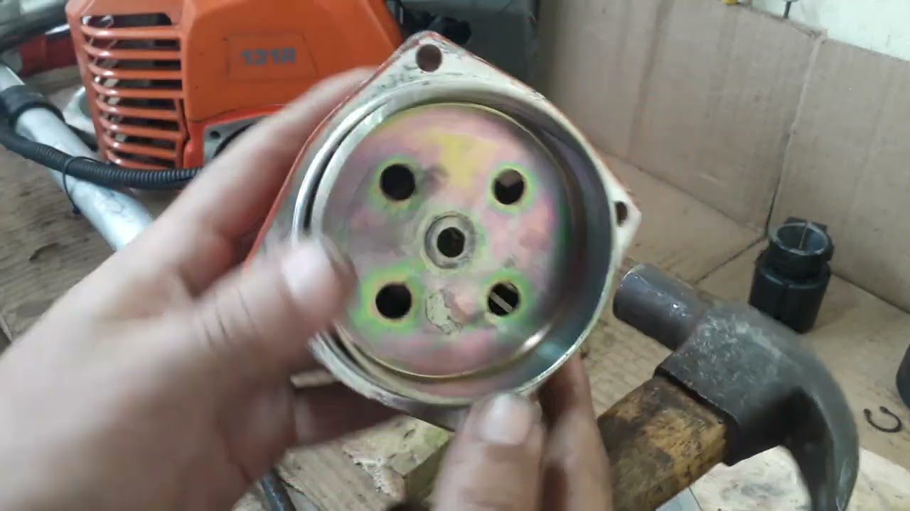 como fazer a troca do tanbo da embreagem da roçadeira Husqvarna 131R
