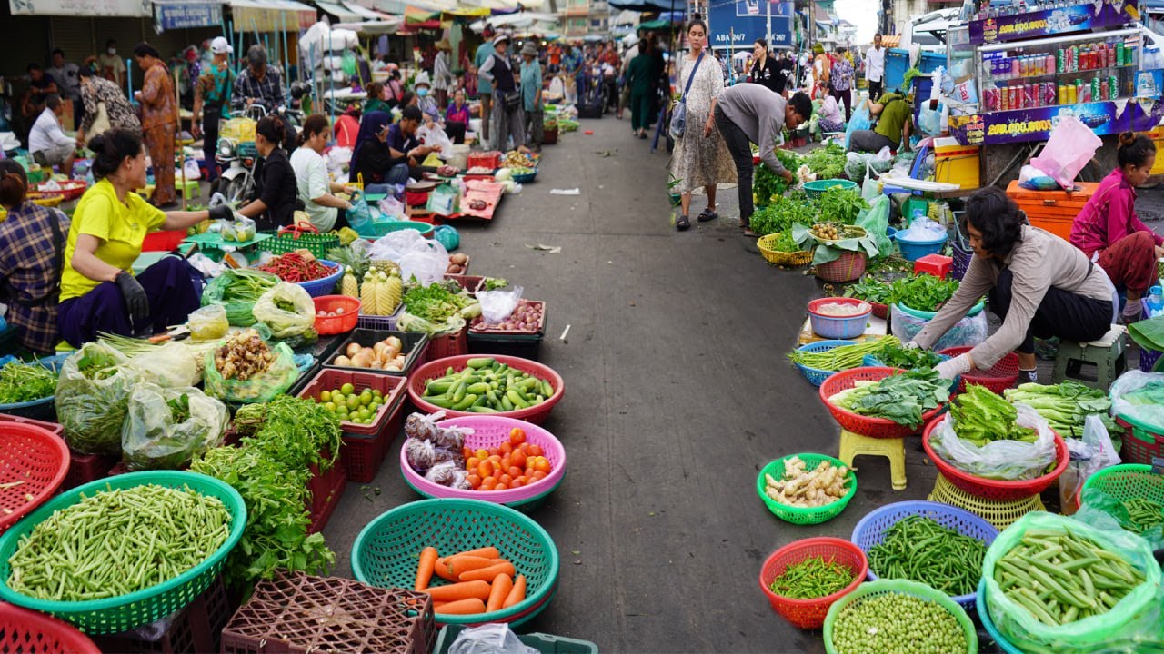 Cambodian Street Vegetable Market Tour In Early Morning 2025 - Fresh Fruit Selling On The Street