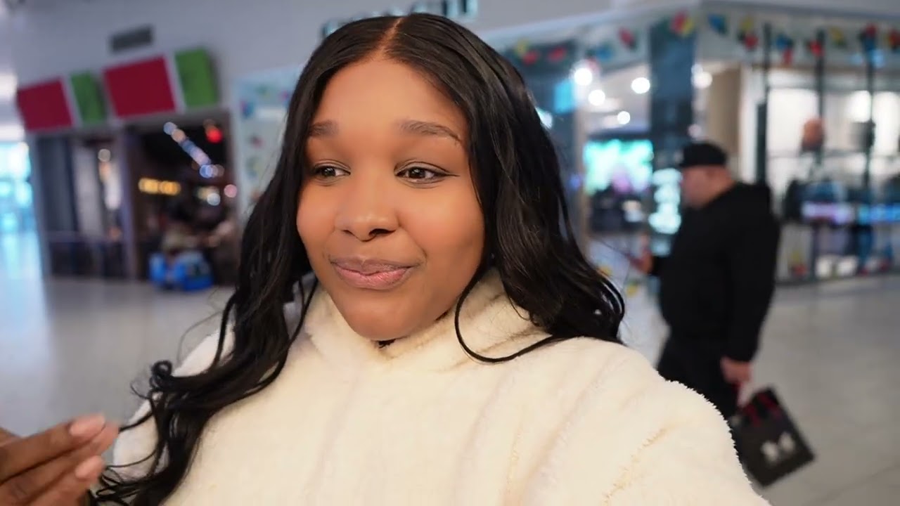 Shopping for winter, Coach cafe, whats in my Coach Brooklyn bag | Vlogmas