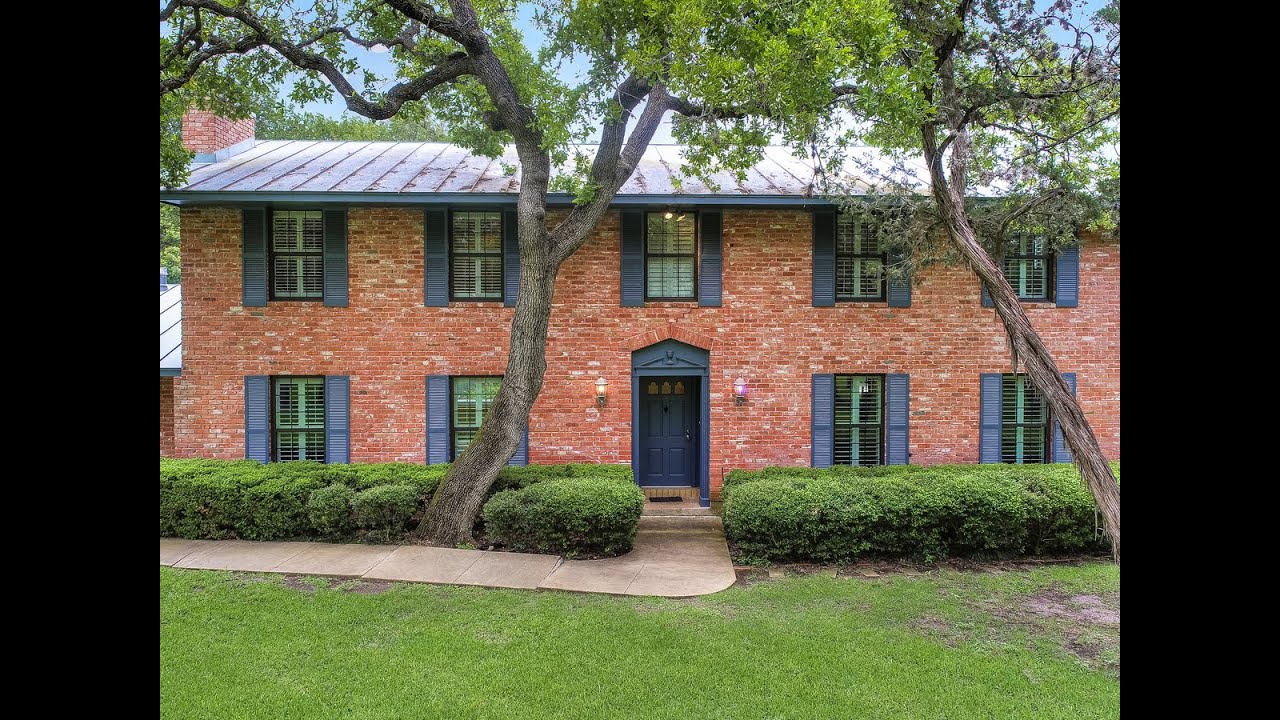 Beautiful Estate in Hill Country Village