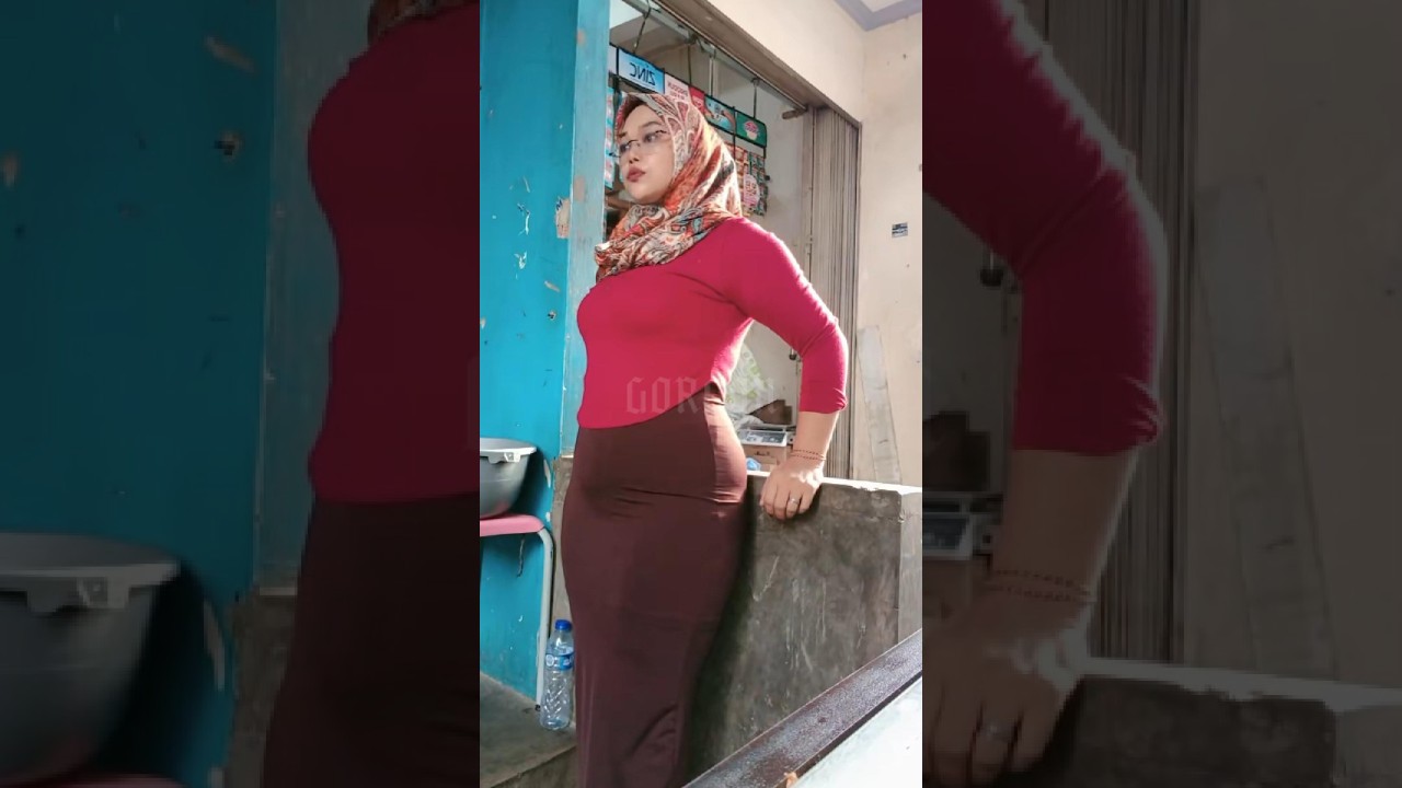 Bunda nur hijab semok live tiktok