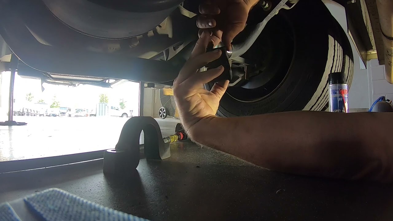 Ford F 53 motorhome chassis swaybar bracket recall