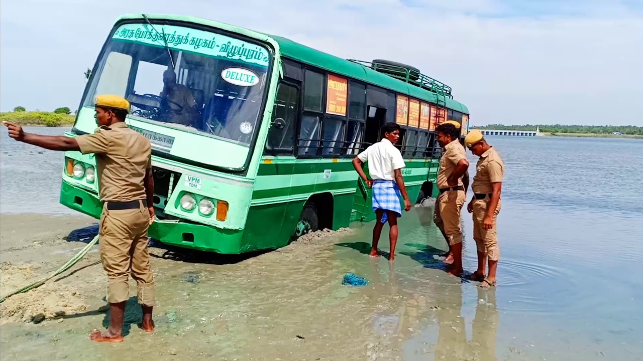 government bus stuck in the mud removed by John deere/#johndeereTractor/