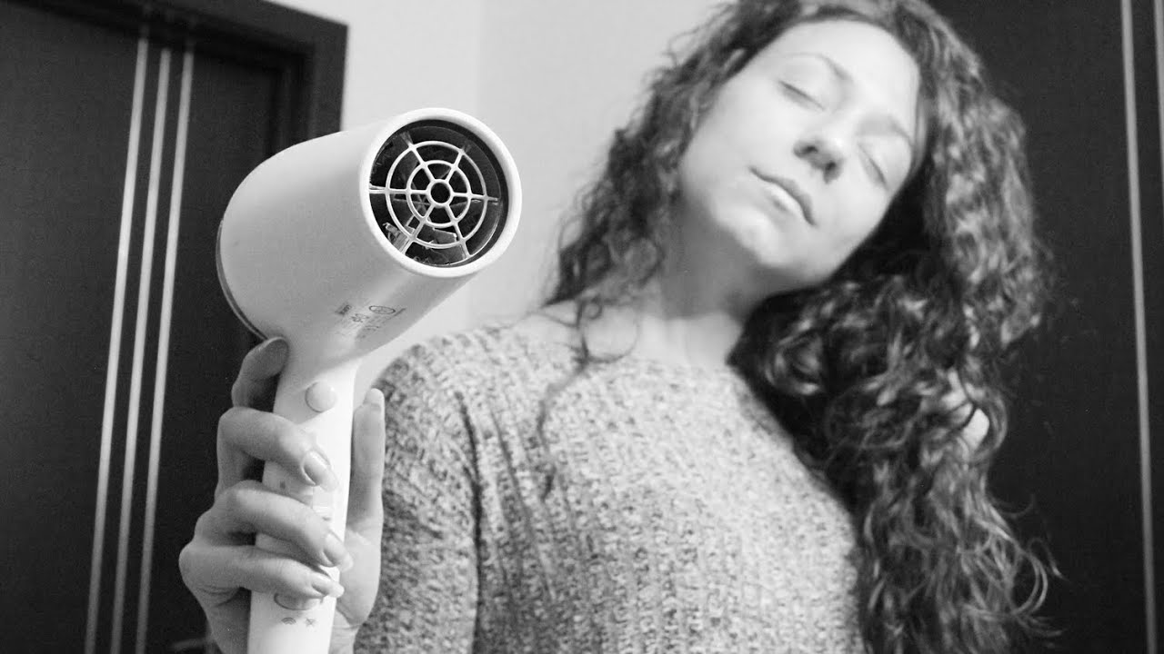 Io mi asciugo i capelli... Tu dormi 😴 Suono del PHON | ASMR ITA + ENG (B&W)