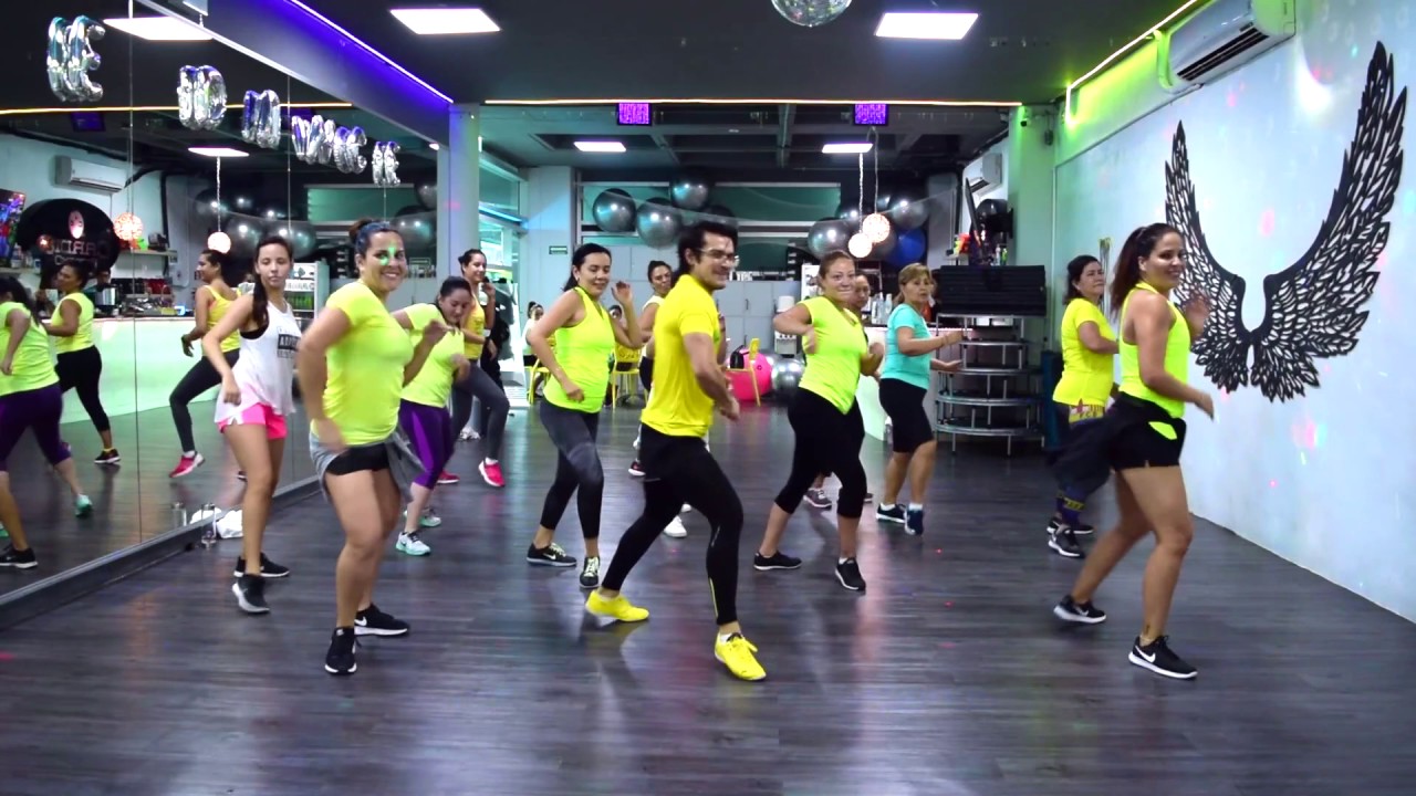 Mi Alma se Muere Remix - Fuego, Pitbull & Omega by Cesar James Zumba Cardio Extremo Cancun