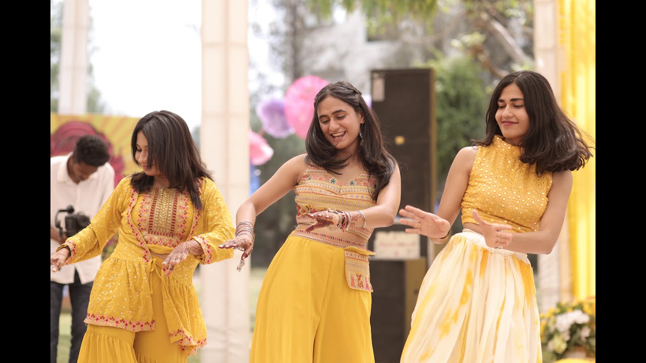 Haldi dance performance | Bole chudiyan | Mahi ve | Chote Chote bhaiyo ke #haldiceremony #haldidance