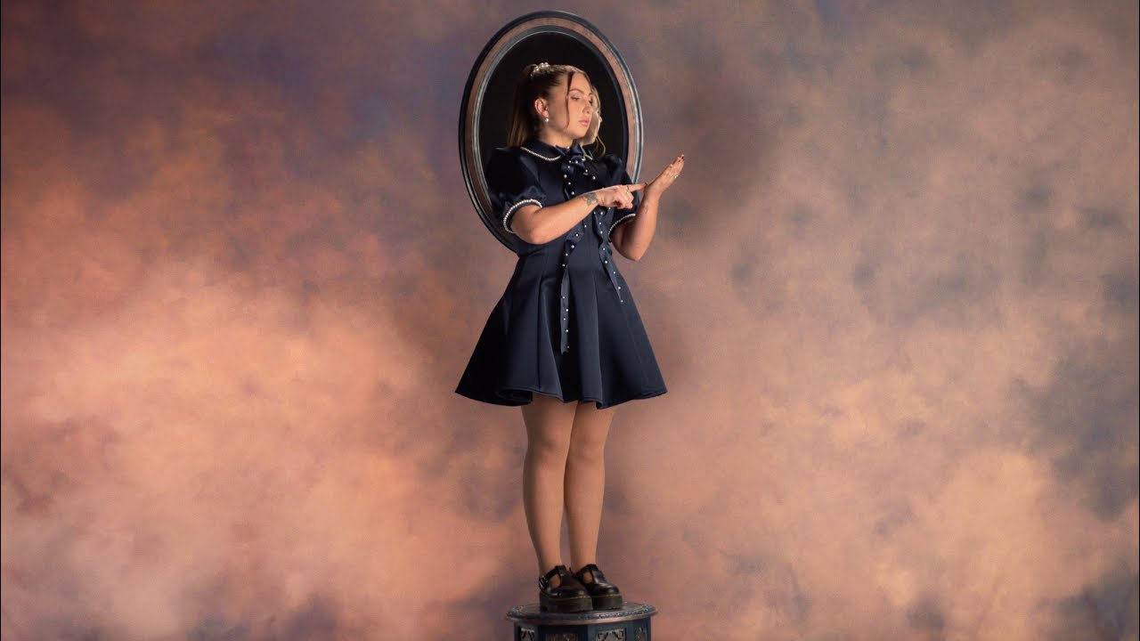 Linh - Dans ton téléphone (Lyrics video)