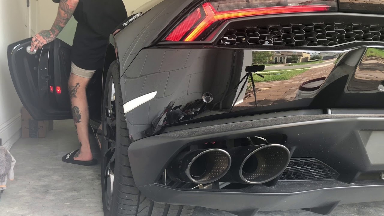 Lamborghini Huracan Startup & Revs RACE EXHAUST