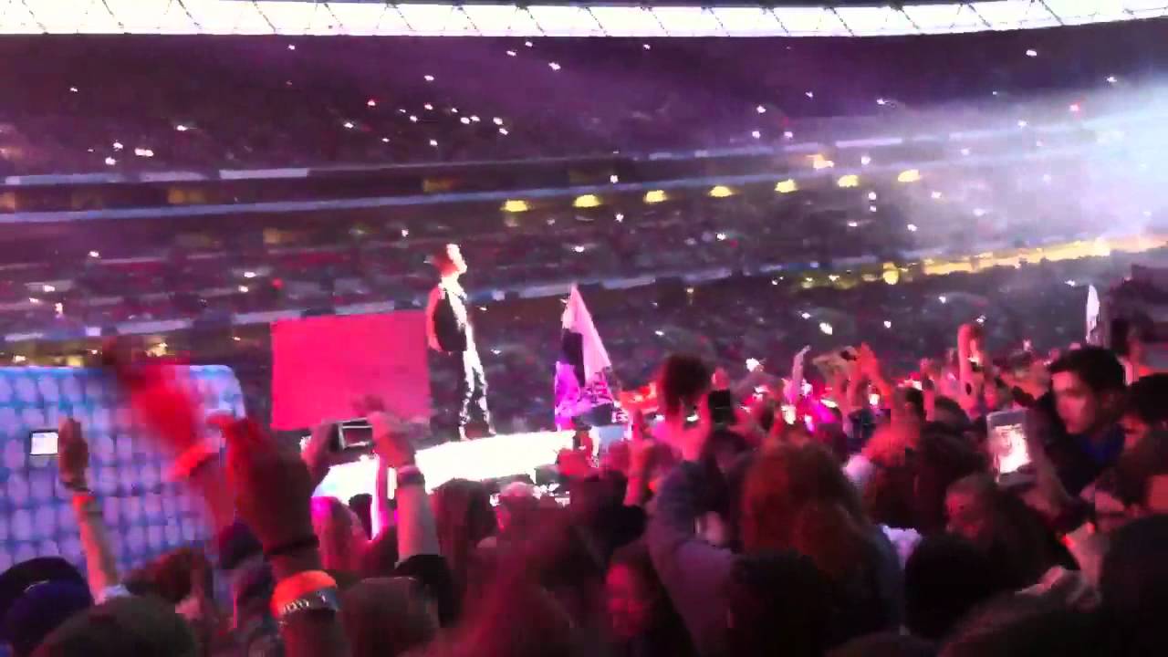 Justin Bieber - One Less Lonely Girl - summertime ball 2012
