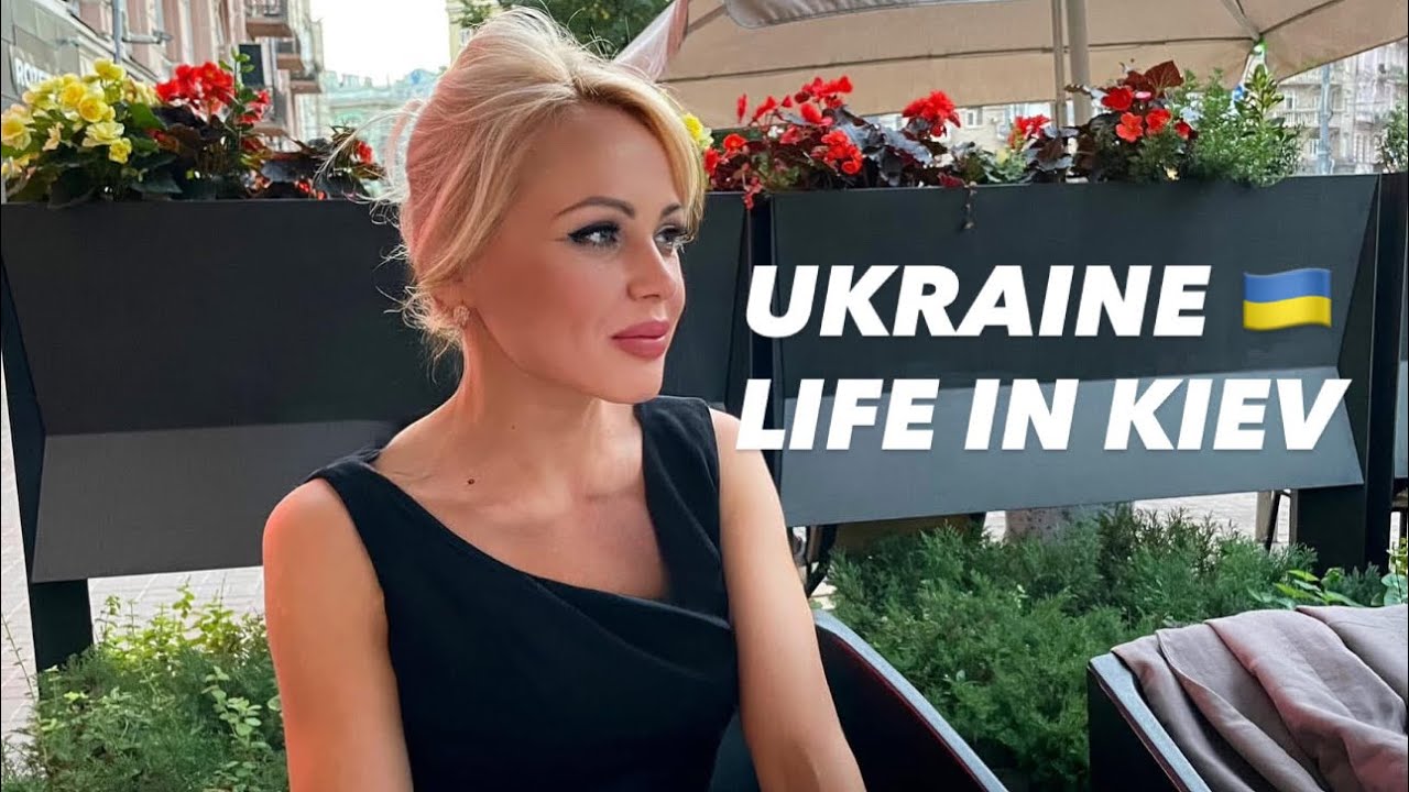 Ukraine 🇺🇦Life in Kiev. January 17, 2026. The Streets of Kiev, Ukraine. Streets Scenes.