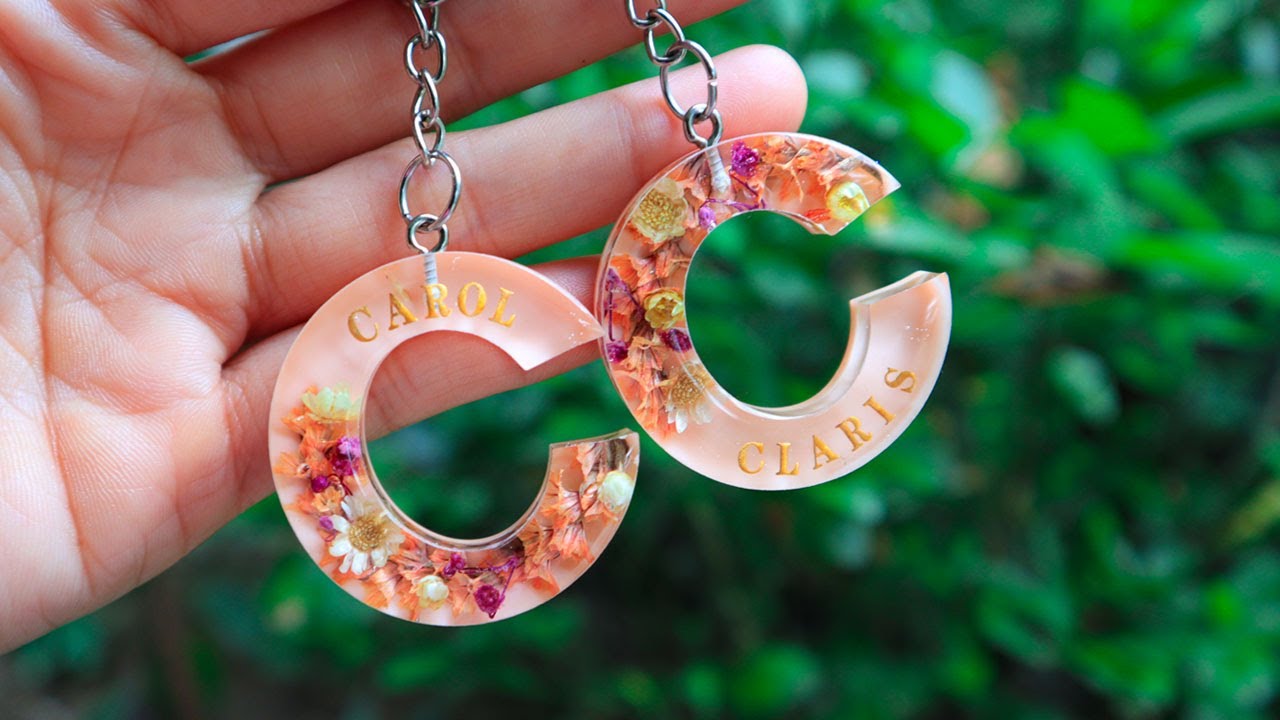 DIY Resin Real Flowers Letter Keychains for Beginners | Resin Letter keychains | Alphabet Keychain