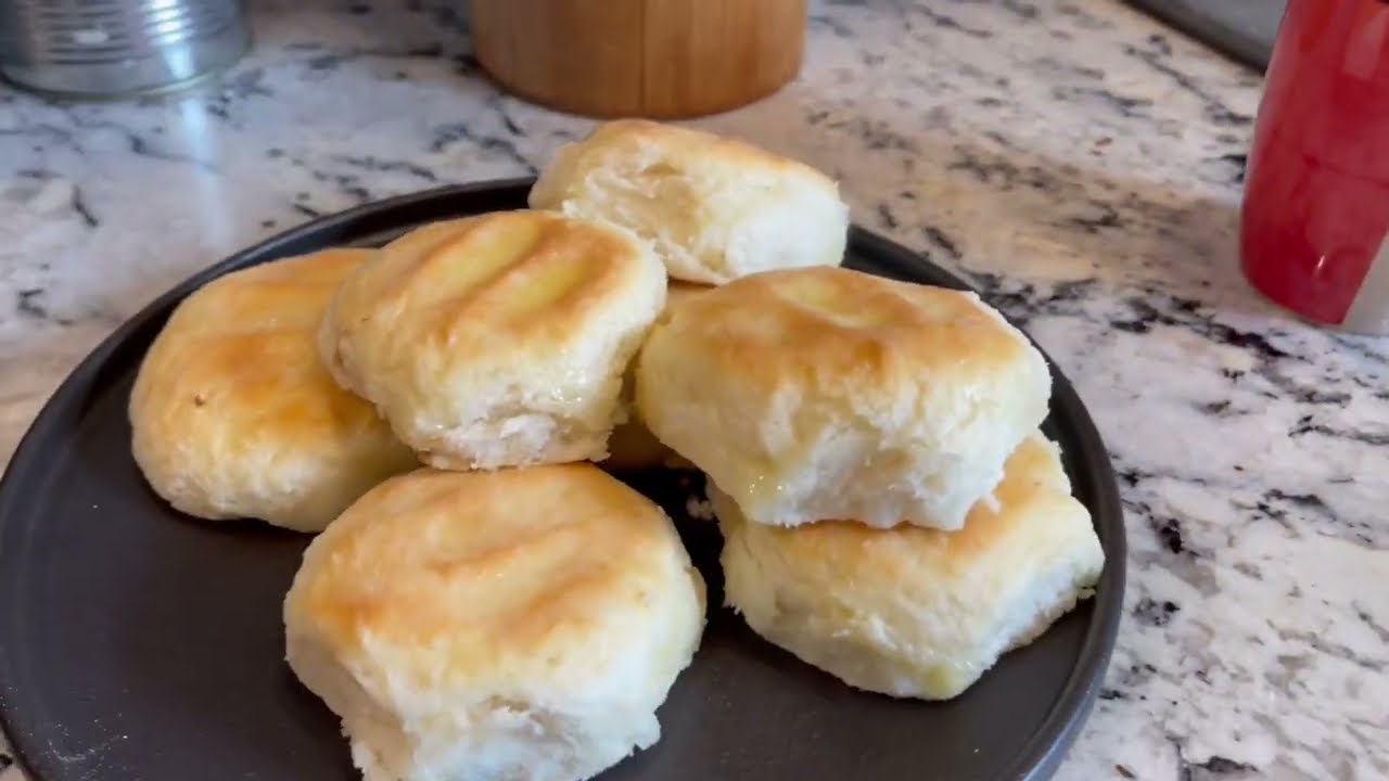 Grandma's Cat Head Biscuits