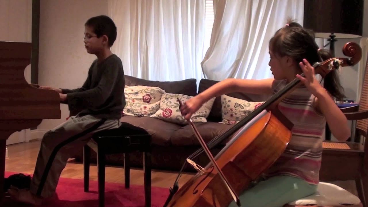 Sisi age 7 ABRSM Grade 5  cello Robots March, Gordon Jacob