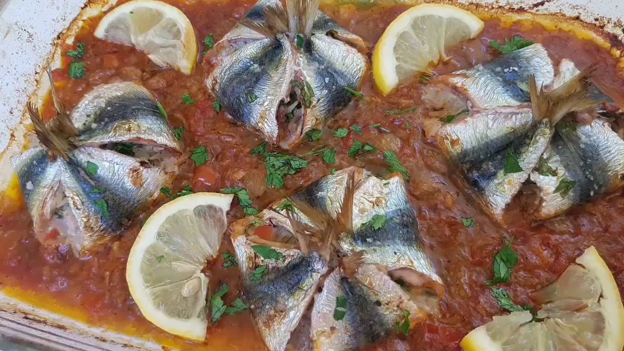 السردين بشكل رزيمات محشي بالأرز بدون قلي