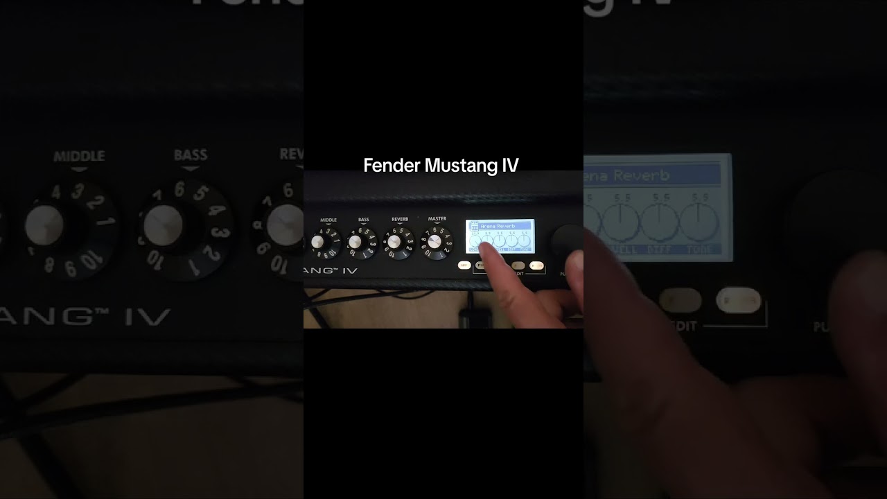 Fender Mustang IV amfiyi tanıyalım.