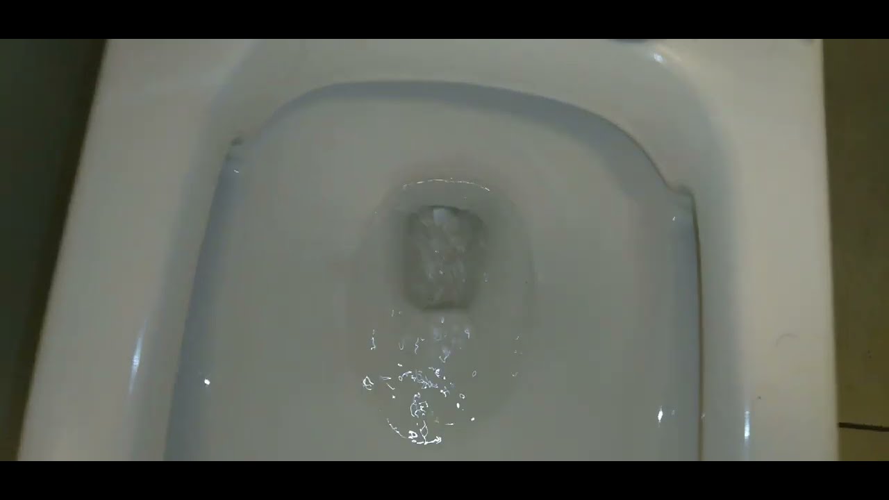 Vaso sanit&aacute;rio Pettra l&oacute;tus com caixa acoplada