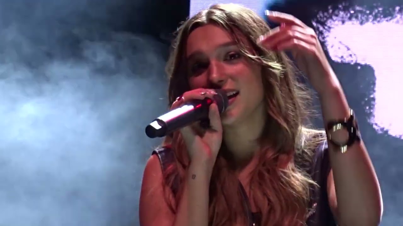 Sarah Toscano - Tacchi (tra le dita) versione acustica - Live a Rieti 4 settembre 2025
