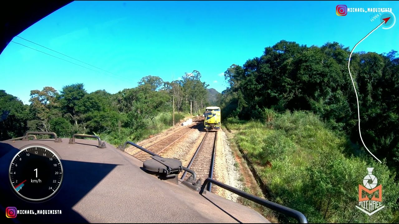 Circulando com trem carregado com minério de ferro em velocidade restrita