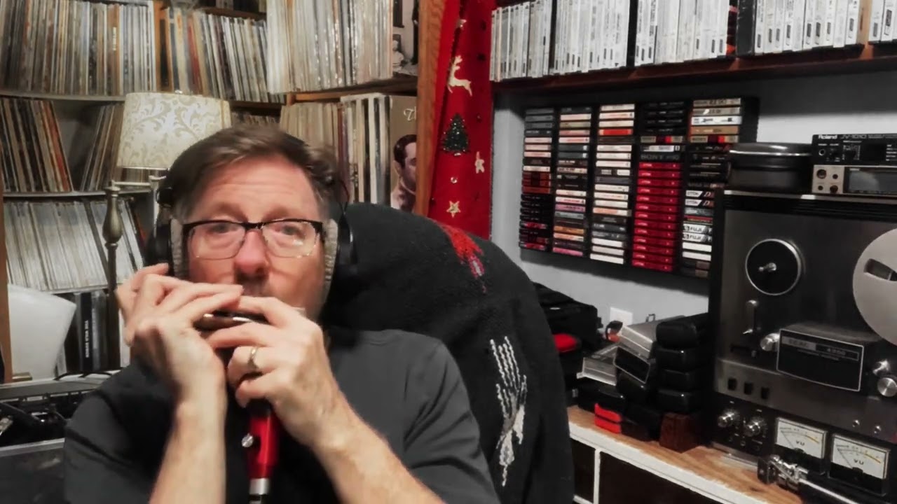 Jason Keene - Seydel Volcany Chromatic Harmonica - and a Xmas tune!