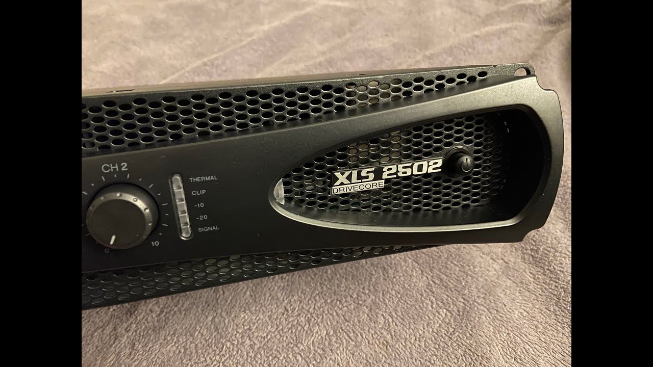 Crown XLS 2502 amplifier
