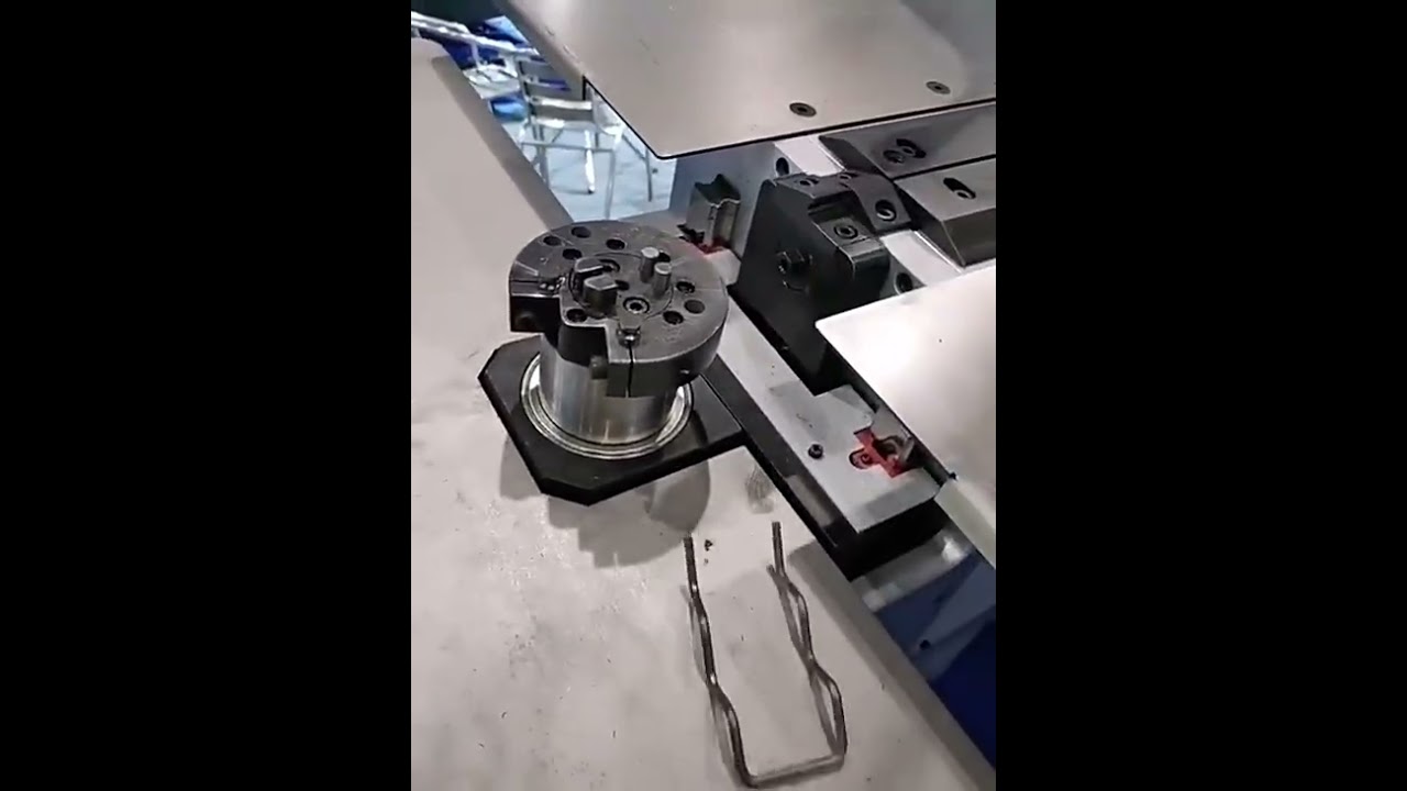 3D and 2D metal wire bending machines