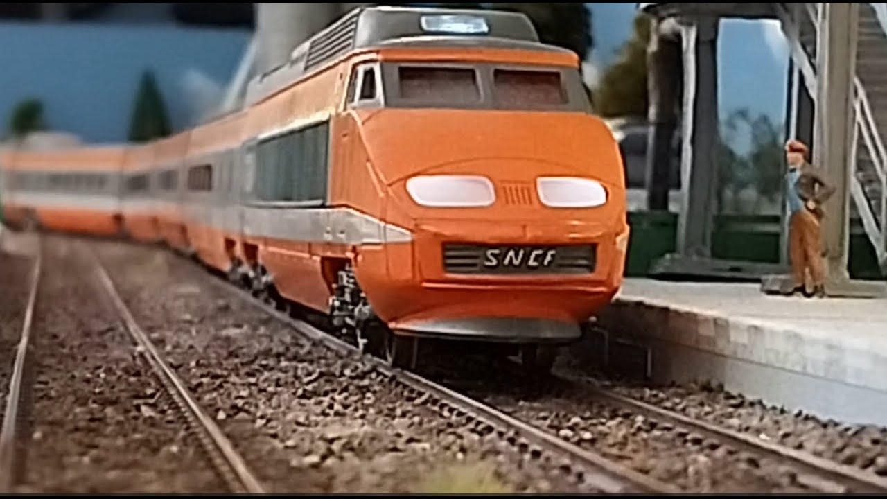 Le matériel roulant Ep. 14 : éclairage de la motrice du TGV PSE Jouef (novembre 2023)