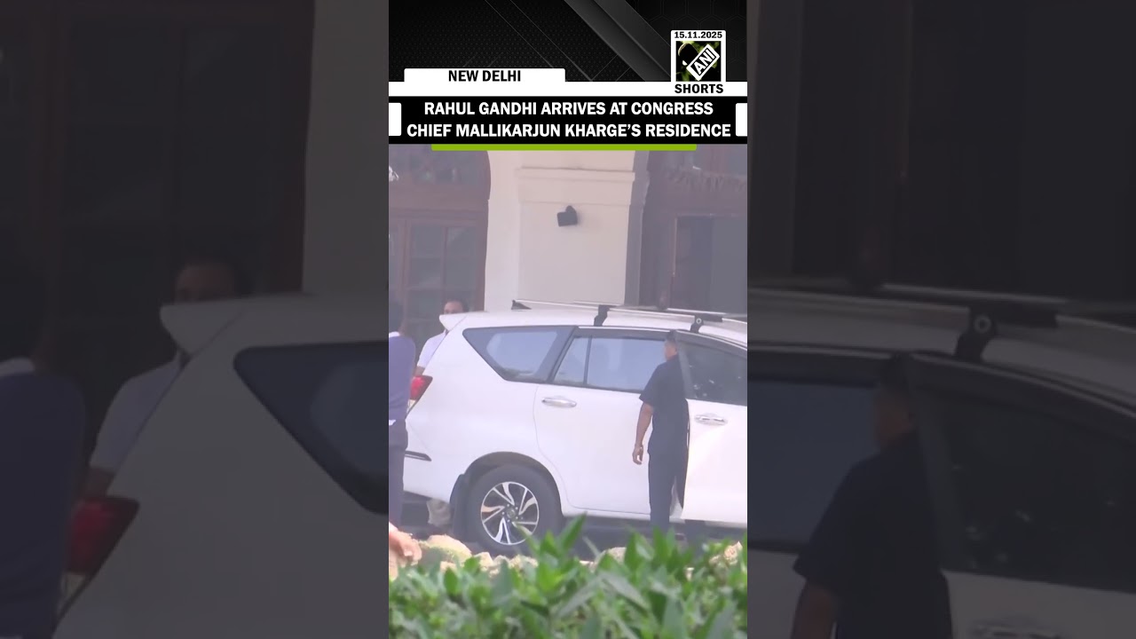 Lok Sabha LoP Rahul Gandhi arrives at Congress Chief Mallikarjun Kharge&rsquo;s residence