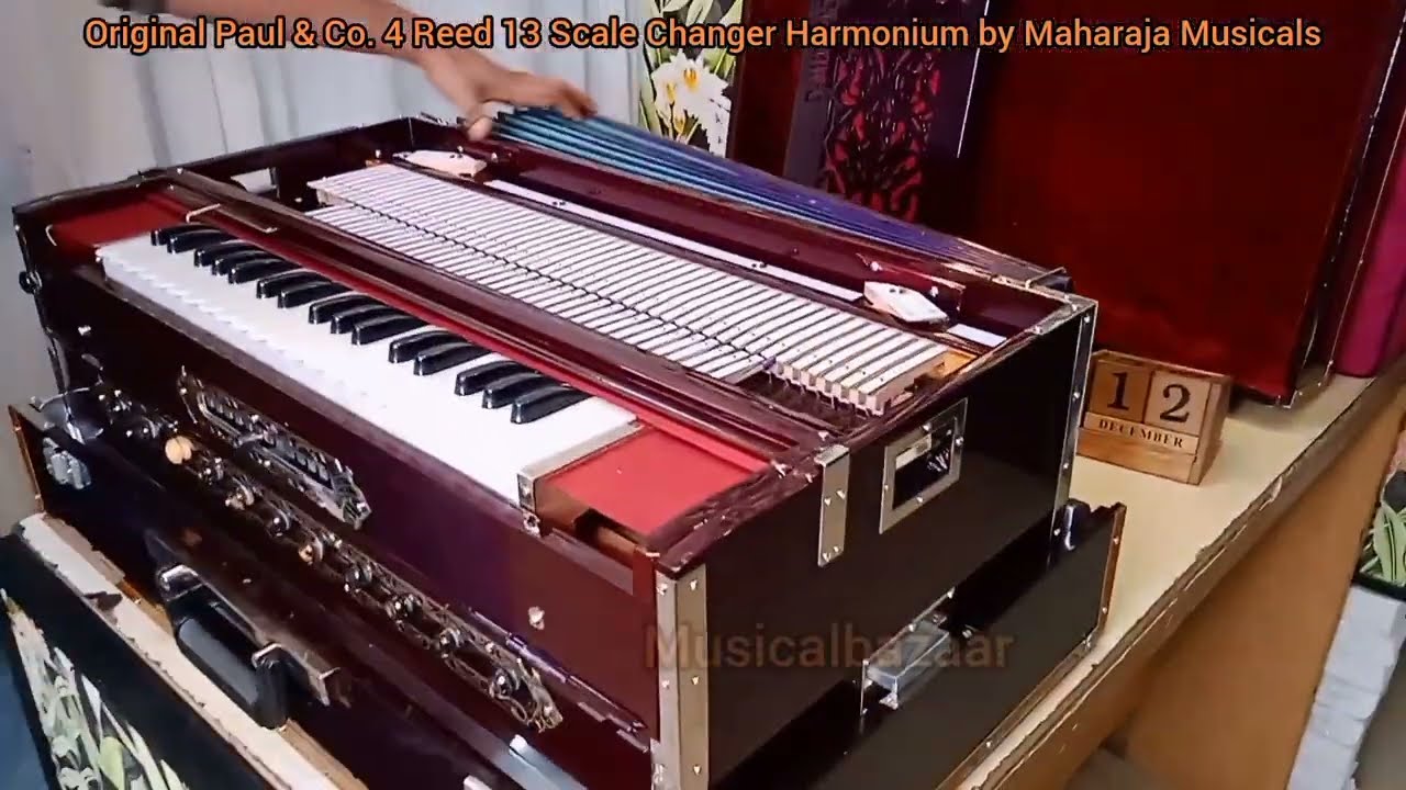World's Best Paul & Co. Portable Scale Changer Harmonium