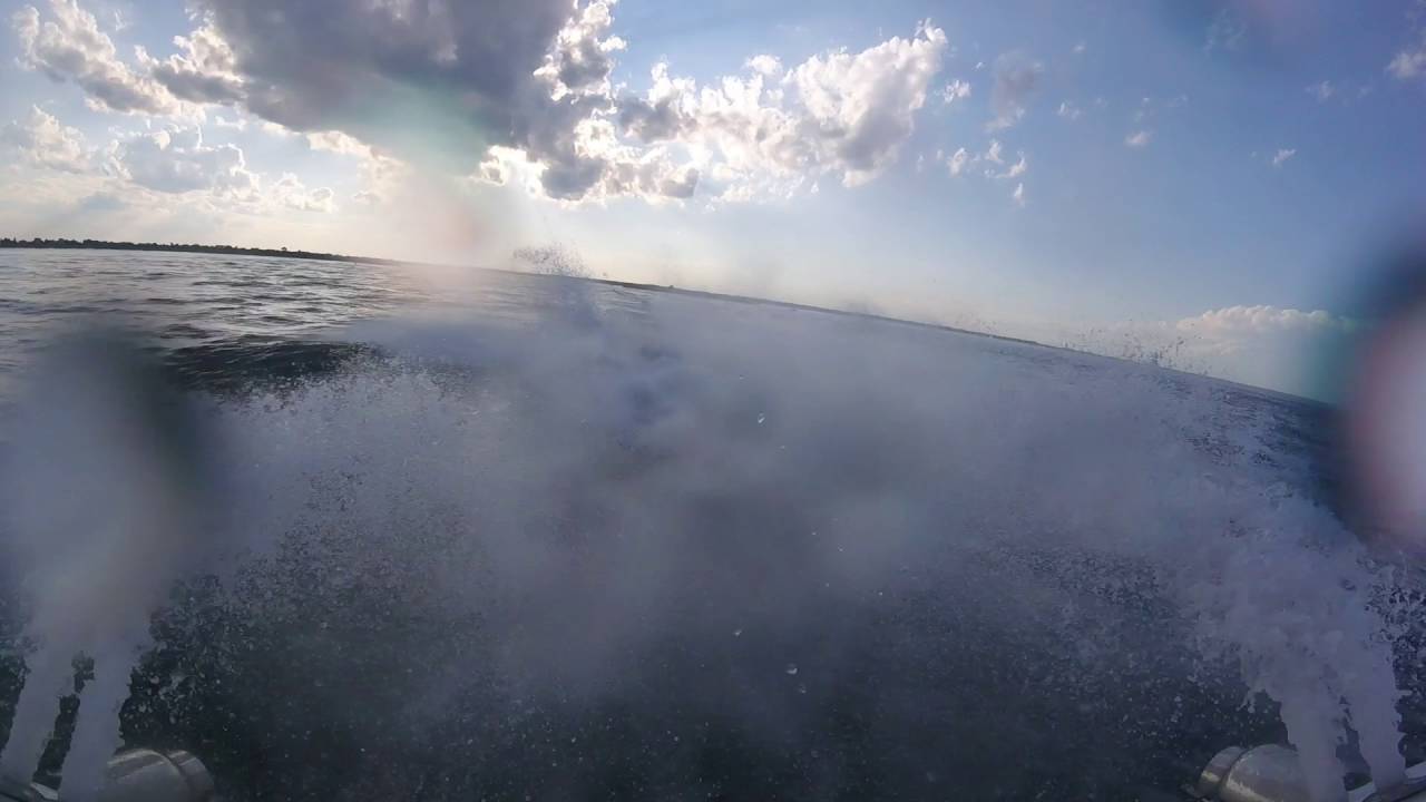 Apache 36 powerboat