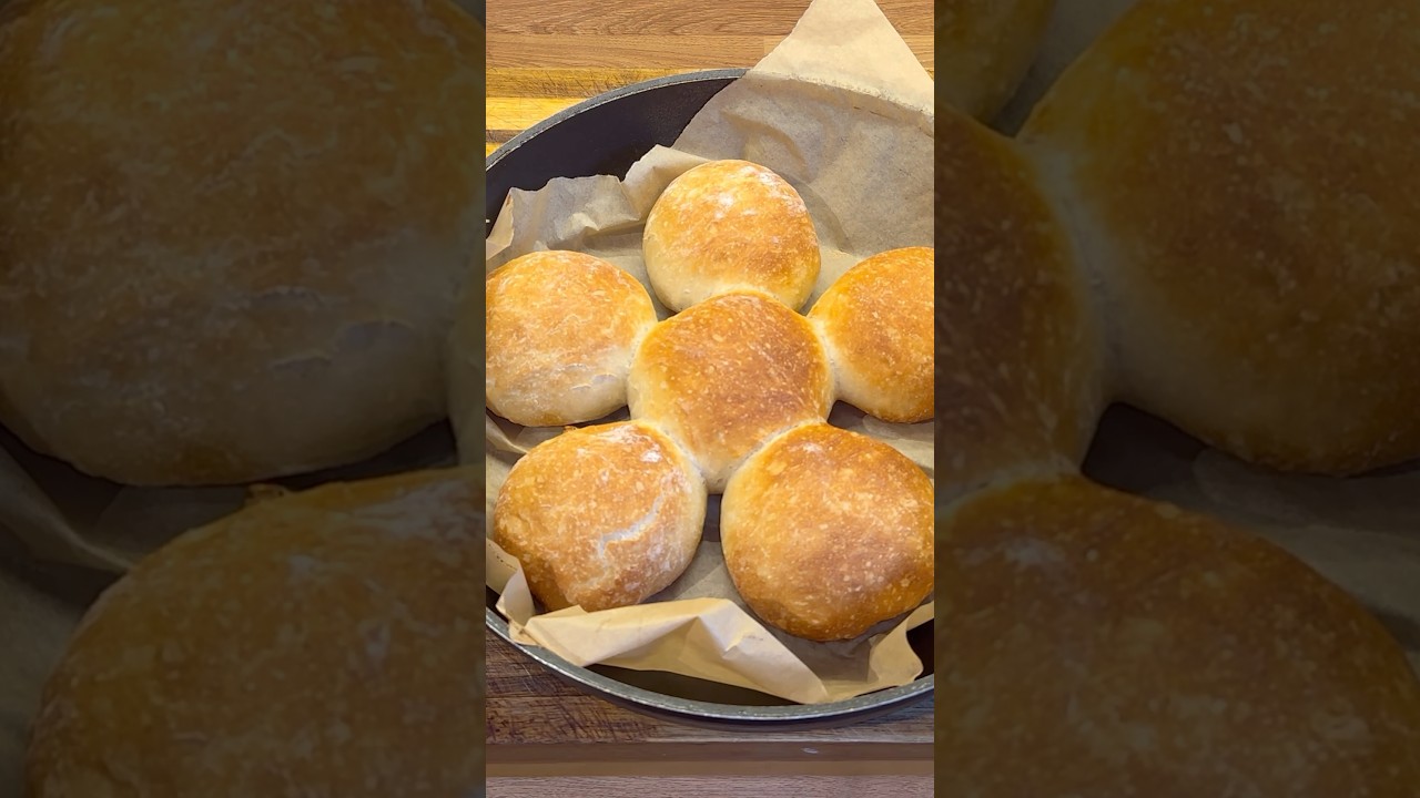 No Knead Crusty Rolls 😍 #baking #bread #howto #recipe #easyrecipe