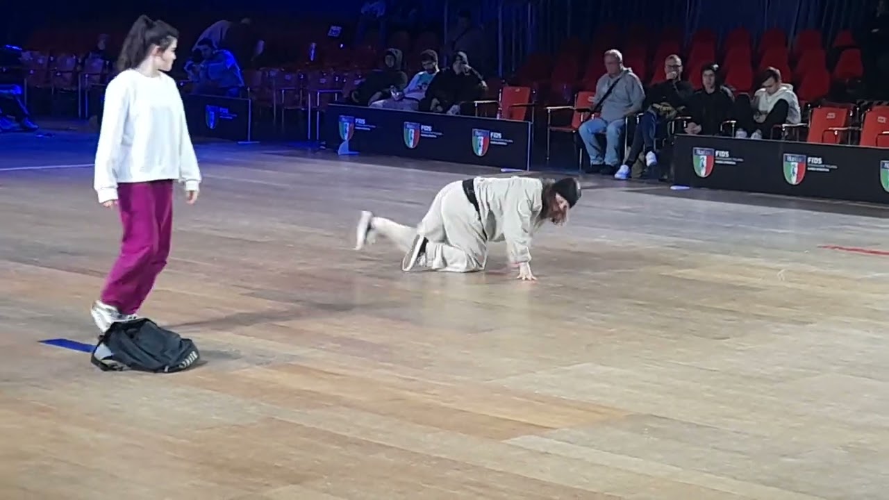 BGirl Viper Vs BGirl Alessandrina - Campionato Italiano Assoluto Breaking Fids 2023.