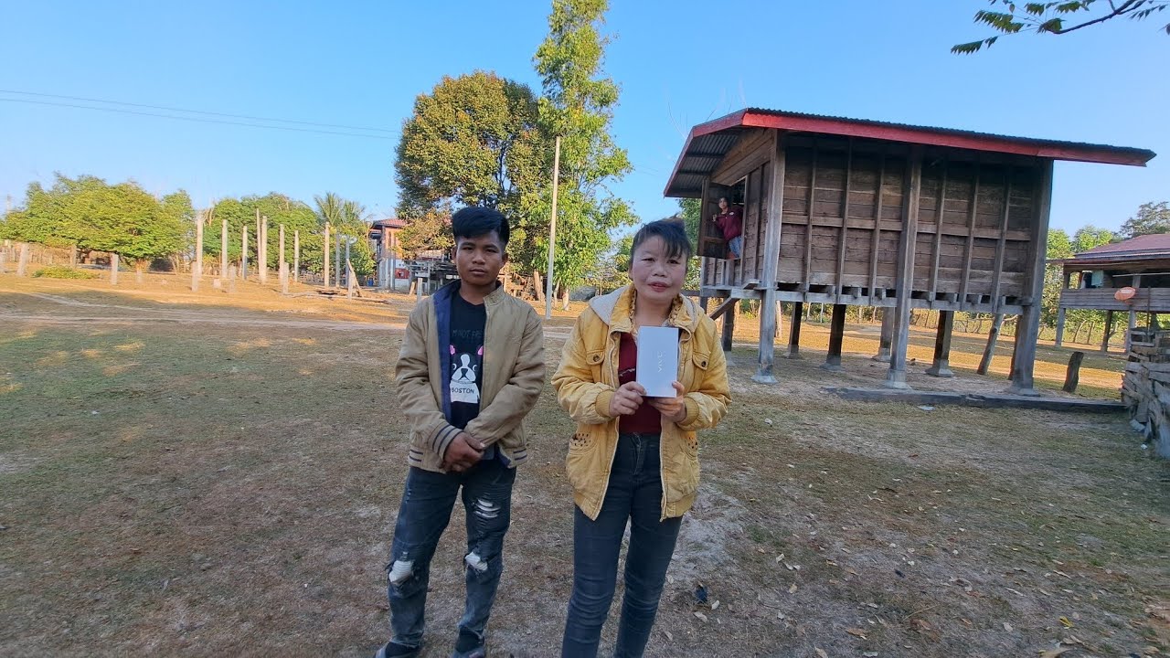 ใคร!!ผู้ที่โชคดีได้โทรศัพไปดูกัน!!!!!....