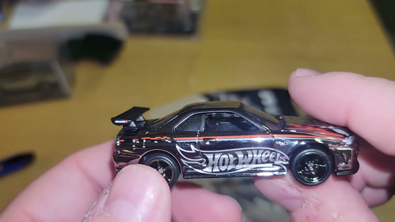 Hot Wheels 2022 RLC Exclusive Nissan Skyline GT-R BNR34 Chrome NISMO