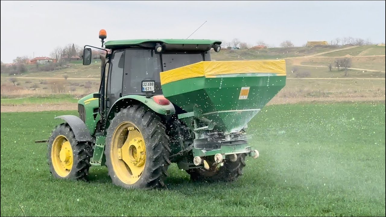 Buğdaylara Gübre Atıyoruz | Buğdayda Bakım Farkı | John Deere 5093 PowerBoost